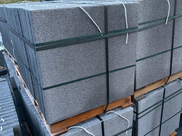 600x600x40mm charcoal flags. 99m2 - Main image
