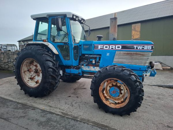 FORD TW25 - Main image