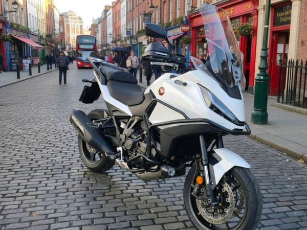 2023 Honda NT1100 DCT  ! Low km ! - Main image