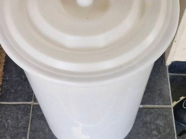 Two Frame Table Top Honey Extractor - Main image