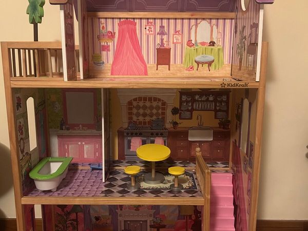 Dolls house - Main image