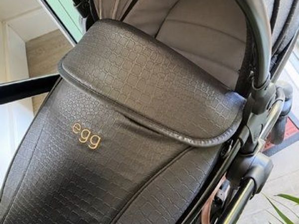 Egg2 Pram & Stroller (limited Edition Jurassic) - Main image