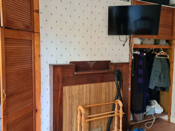 Painter required - Main image