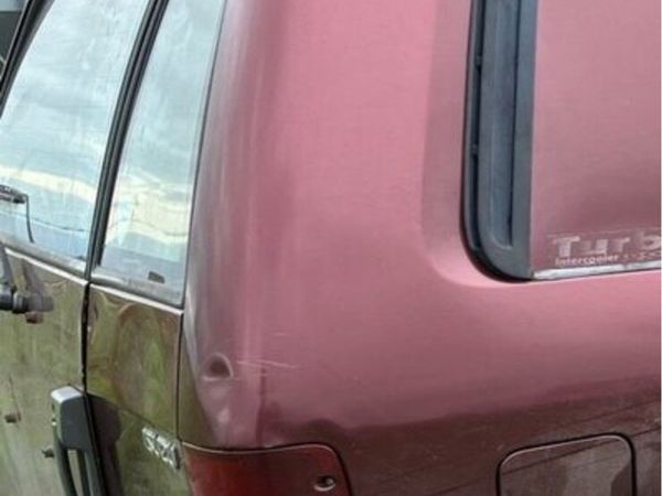 Isuzu trooper spoiler - Main image