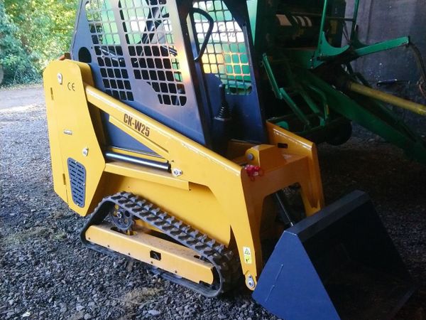NEW CAPTOK CW25 SKIDSTEER - Main image