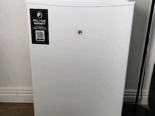 Small refrigerator with freezer shelf Excellent - Main image