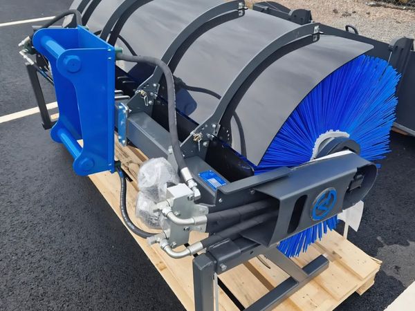 GA Sweden. Excavator Hydraulic Brushes - Main image