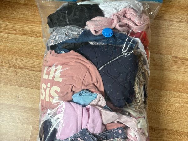 Mixed ages girls clothes 4-7 years - Main image