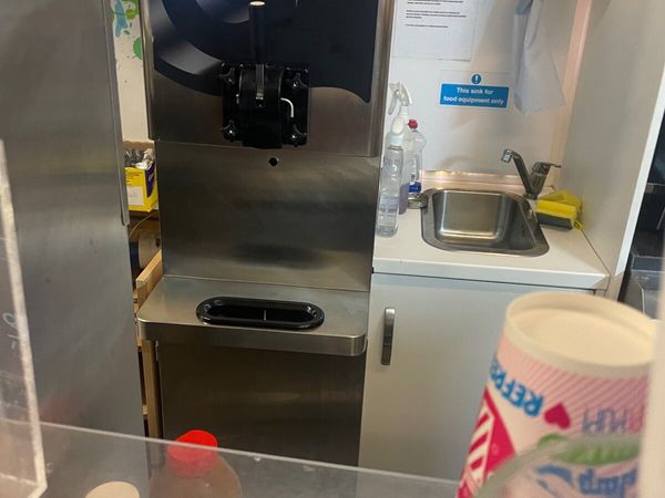 Ice cream machine - Main image