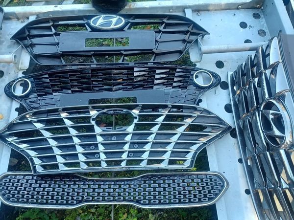 Hyundai Tuscon  Kia ceed, grill and hedlight - Main image