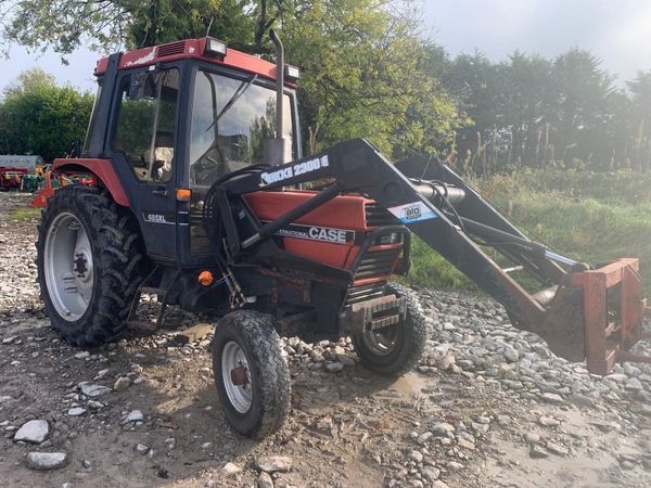 CASE 685 XL & QUICKE LOADER - Main image