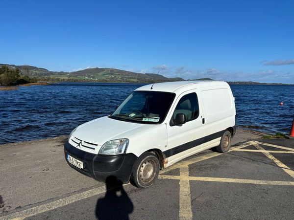 Citroen berlingo, with test - Main image