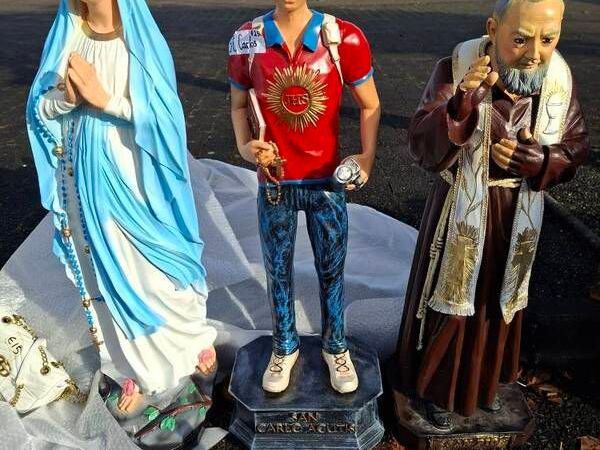 SAINT, Statue Of The Youngest Newest Saint Carlos - Main image