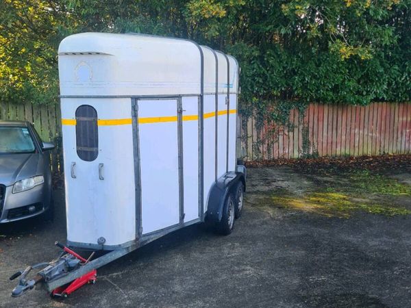 Horse box - Main image