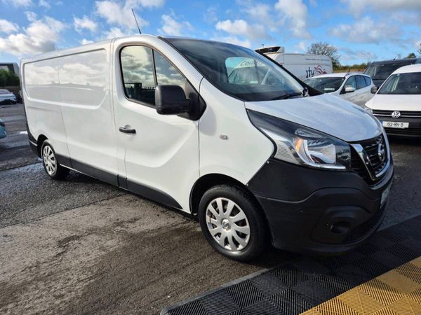2017 Nissan nv300 - Main image