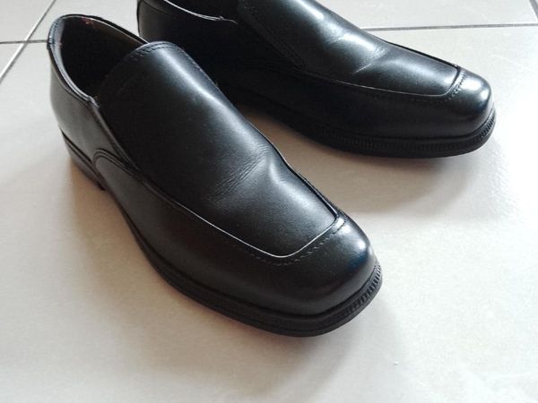 Boy's black shoes - Cobh - Main image