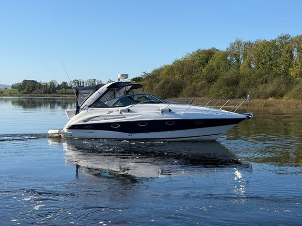 Doral Intrigue 32 sports cruiser twin D4 300hp - Main image