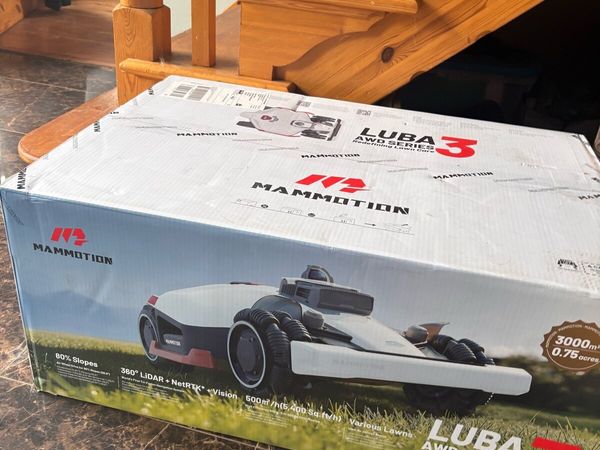Mammotion LUBA 3 AWD 3000 - Brand New, Sealed - Main image