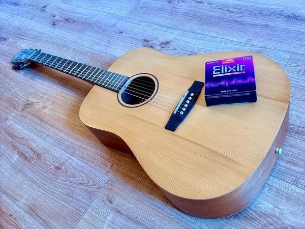 Acoustic guitar - Main image