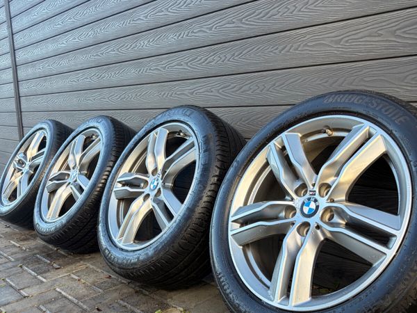 18” GENUINE BMW X1-X3 M-SPORT F48 ALLOYS & TYRES - Main image