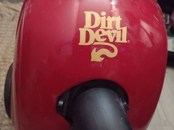 Small dirt devil vacuum cleaner 1400w - Main image