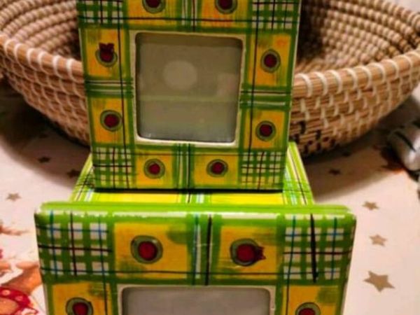 Vintage wooden frames set of 2. in paper Mache box - Main image