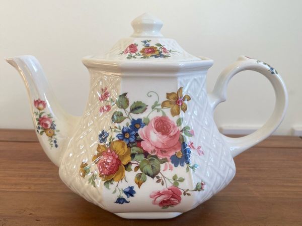 1970s Vintage Sadler teapot - mint condition - Main image