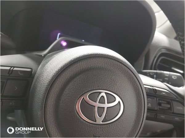 Toyota Hilux Invincible D/Cab Pick Up 2.8 D 48V Au - Main image