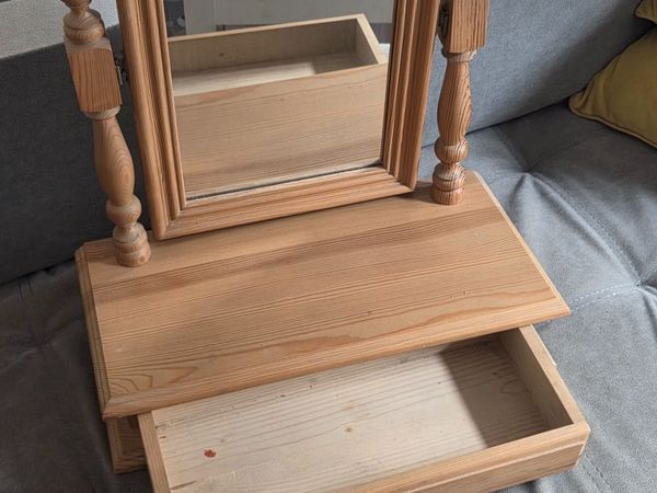 Pine dressing table with mirror - Main image