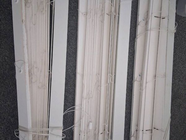 FREE TO GO! Wooden Venetian Blinds - Main image