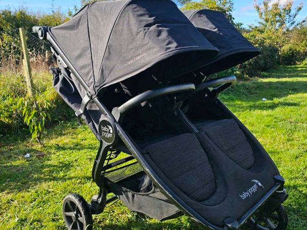 Baby Jogger GT2 Double with accessories - Main image