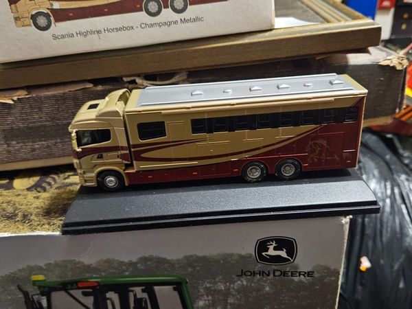 Corgi Atlas Horse Box - Main image