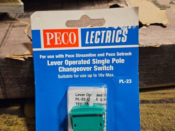 Hornby Peco OO Gauge Change Over Switch - Main image