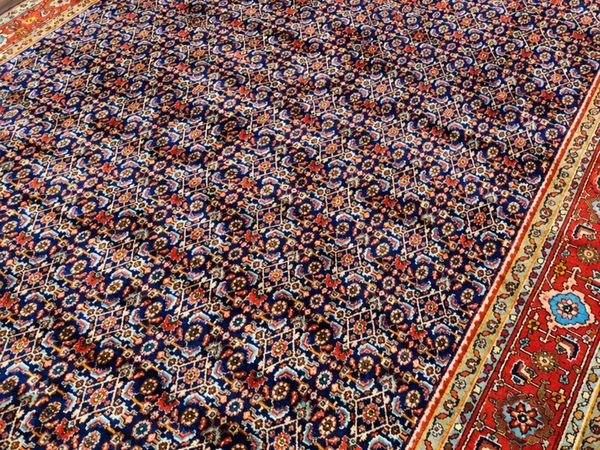 Large Traditional Persian-Style Rug – Beautiful C - Main image