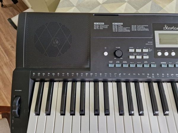 Electric piano keyboard - Main image