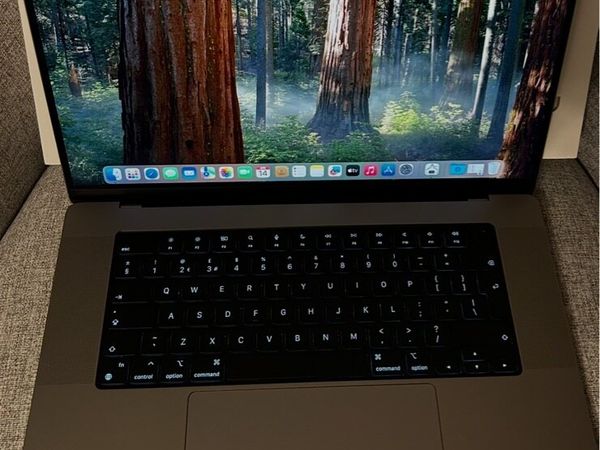MacBook Pro M1 16” - Pro Chip - Main image