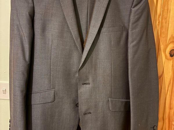 Grey 3 piece suit - Main image