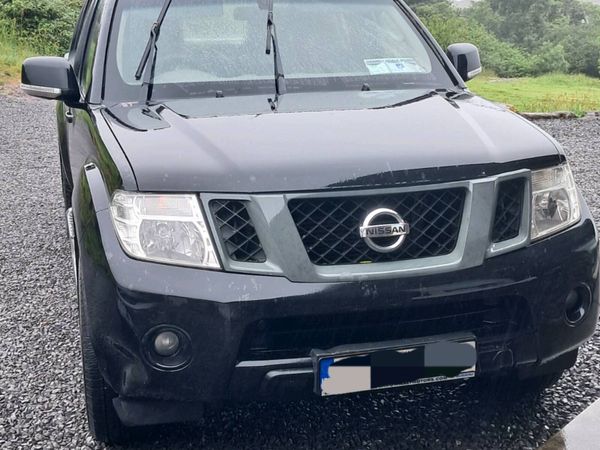 2015 Nissan Navara - Main image