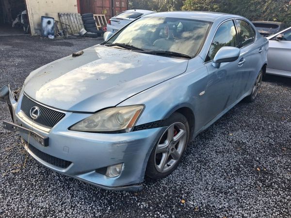 Lexus is 220d  for parts - Main image