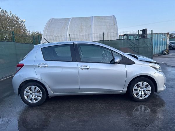 131 Toyota Yaris Automatic 80km - Main image