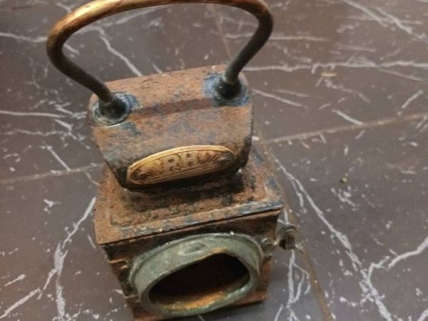 Old Car Lamp - Main image