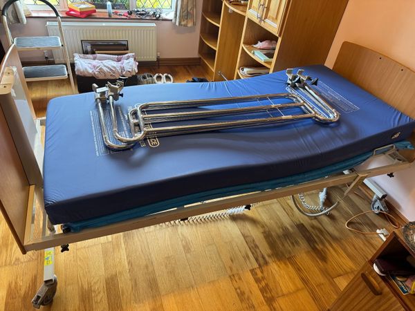 Hospital bed - Main image