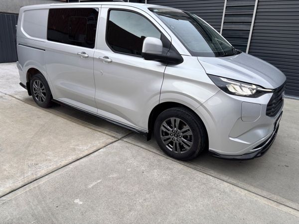 2025 Ford Transit Custom 2.5Petrol Plug-in Hybrid - Main image