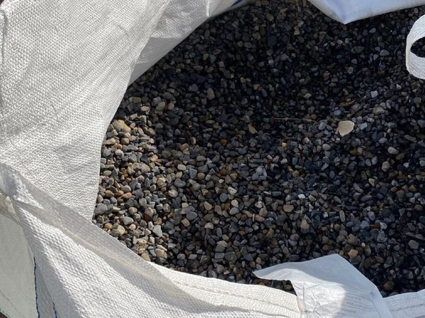 Free 0.5 tonne bag 10mm Kilsaran river pebble - Main image