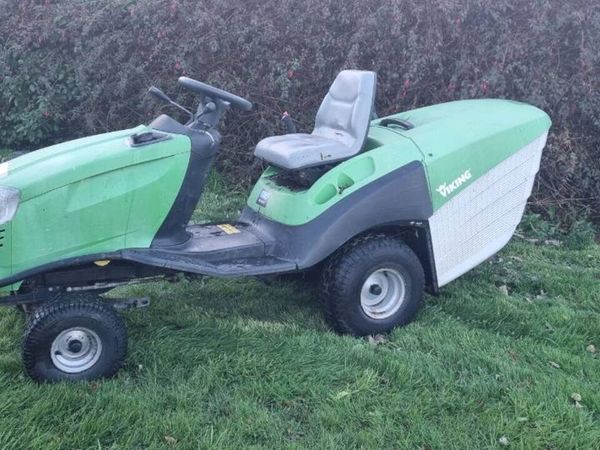 Viking T6 ride on lawnmower - Main image