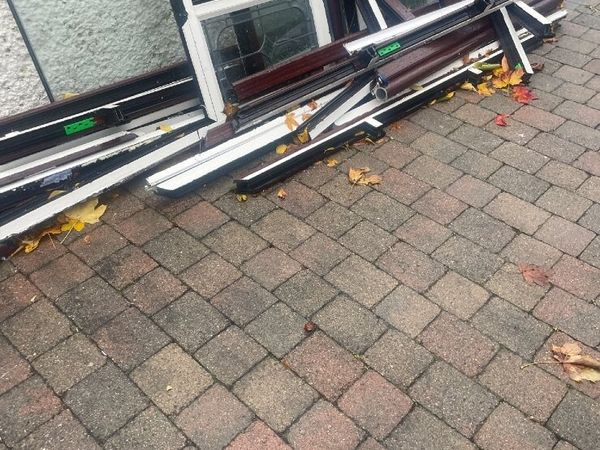 Scrap Aluminium/ PVC windows FREE - Main image
