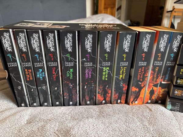 Skulduggery Pleasant Derek Landy Books - Main image