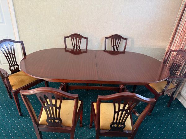 Mahogany Dining Room Table & 6 chairs - Main image