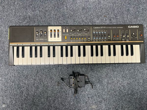 Vintage Casio Casiotone MT-68 Keyboard - Main image