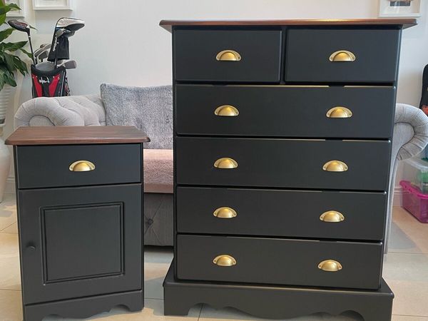 Solid wood chest of drawers and bedside locker - Main image